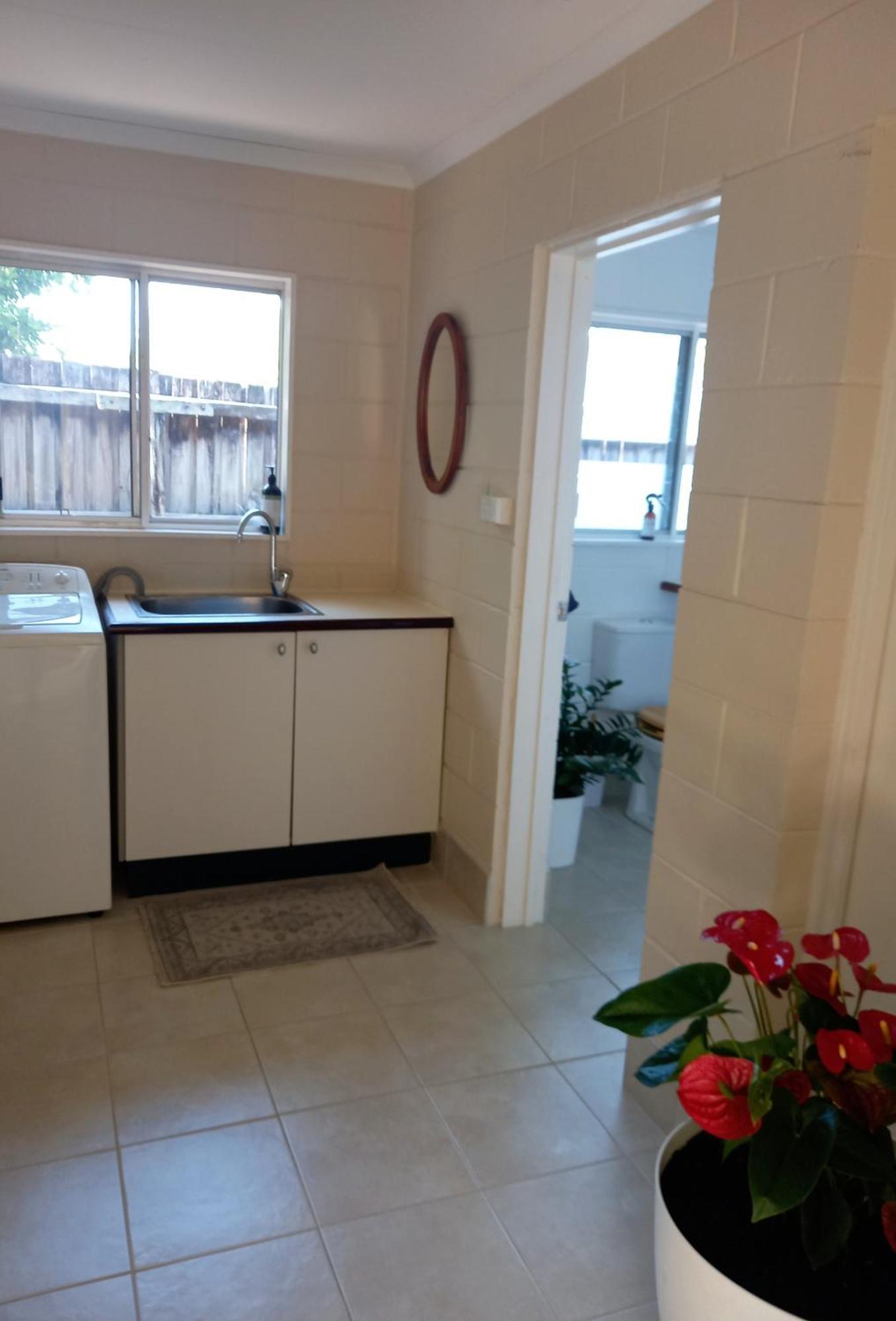 J & Ella'S Holiday House - 1 Bedroom, 1 Bathroom Home Cooktown Luaran gambar